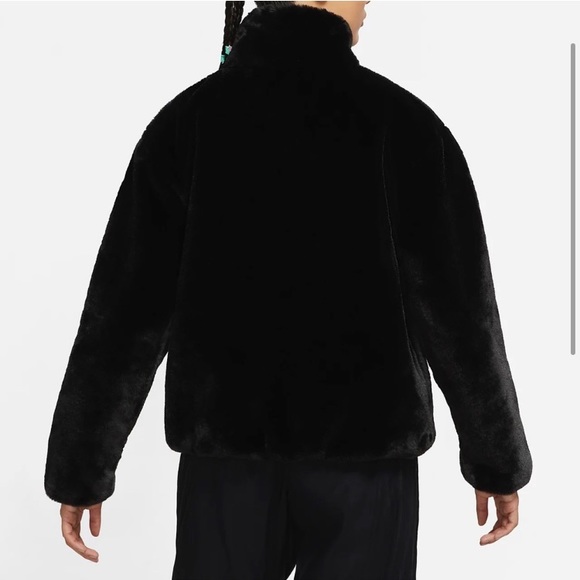 NIKE RARE Oversized Swoosh Logo Soft Cozy Faux
Fur Jacket XL - Picture 3 of 16